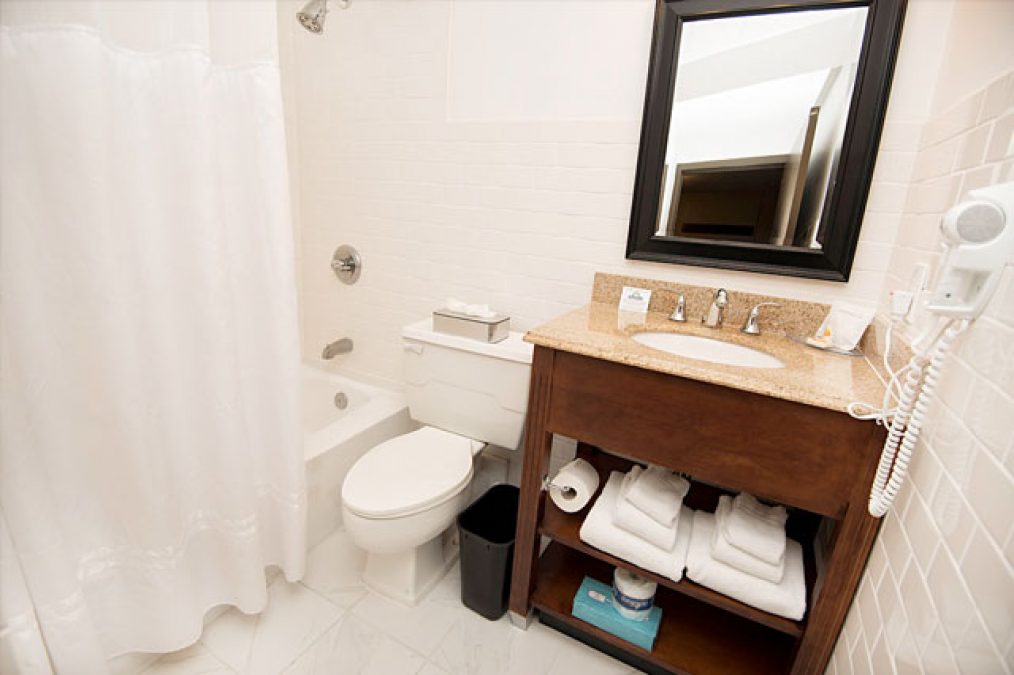 Guestroom Bathroom